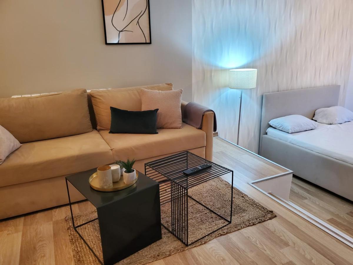 Ferienwohnung Sleep And Drive Premium SJJ Exterior foto
