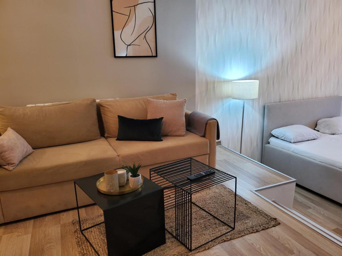 Ferienwohnung Sleep And Drive Premium SJJ Exterior foto